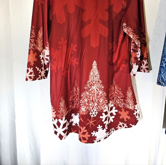 2/$20 Lot 2 Lily Sz L Tunic Tops - Picture 6 of 11